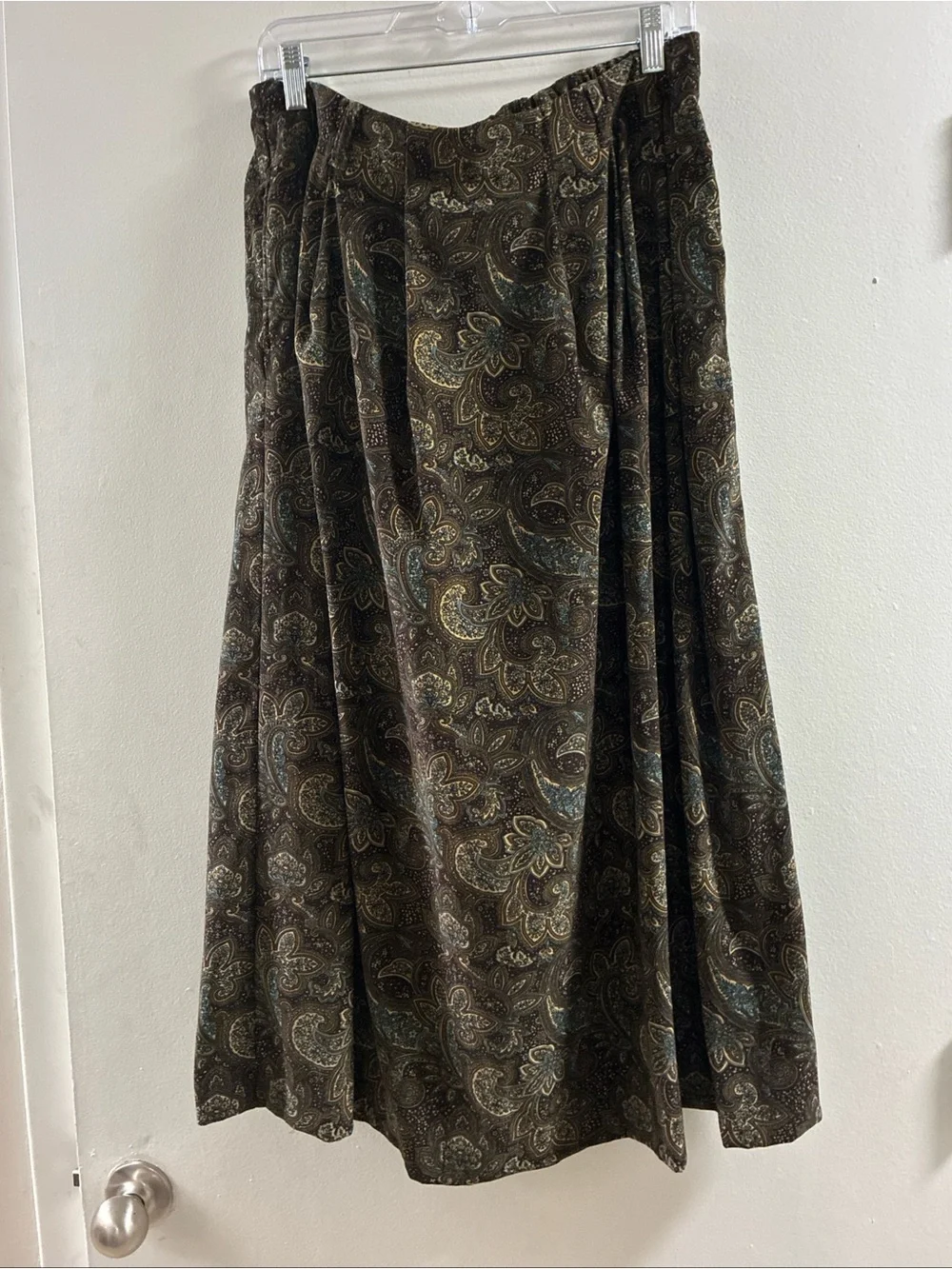 Vtg Orvis Brown Paisley Maxi Skirt with Subtle Teal Accents